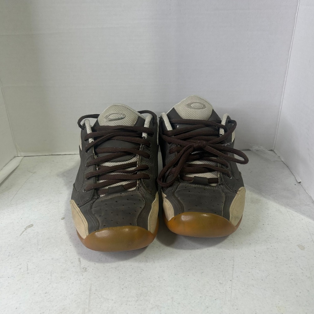 Oakley Vintage Brown Tan Low Top Sneakers Mens 9.0 Y2K Gum Sole Athletic Shoes